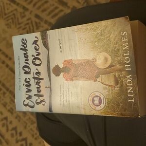 Evvie Drake Starts Over by Linda Holmes. Used condition.